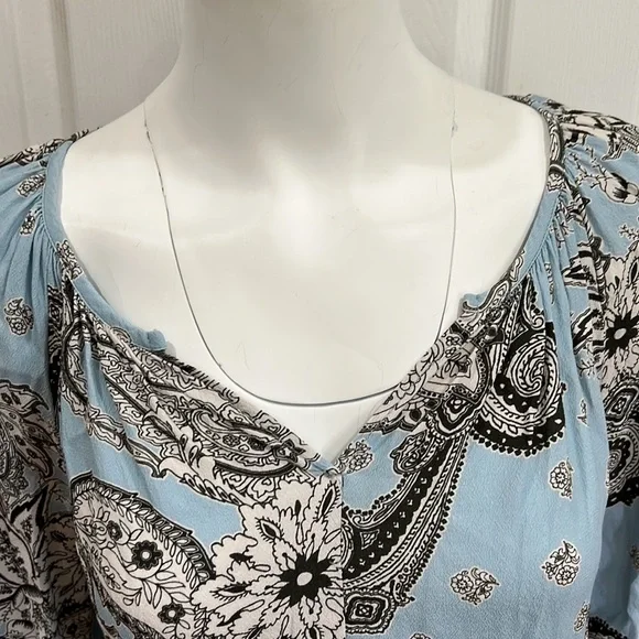 Karen Kane top size small - Picture 2 of 8